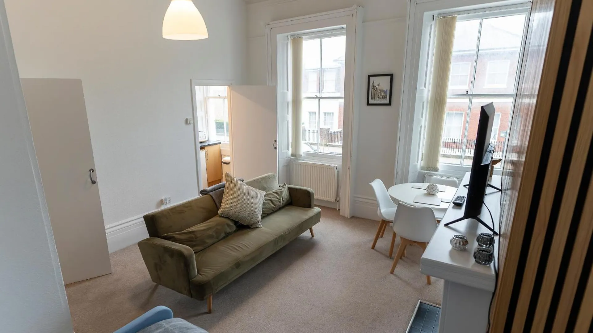 Beautiful Apartments In Central Brighton - Free Parking