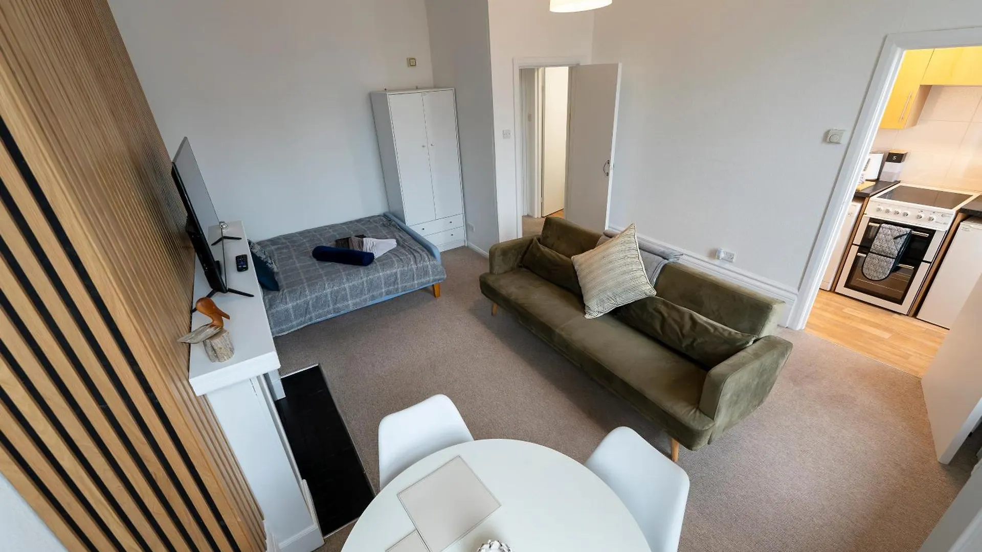 Beautiful Apartments In Central Brighton - Free Parking