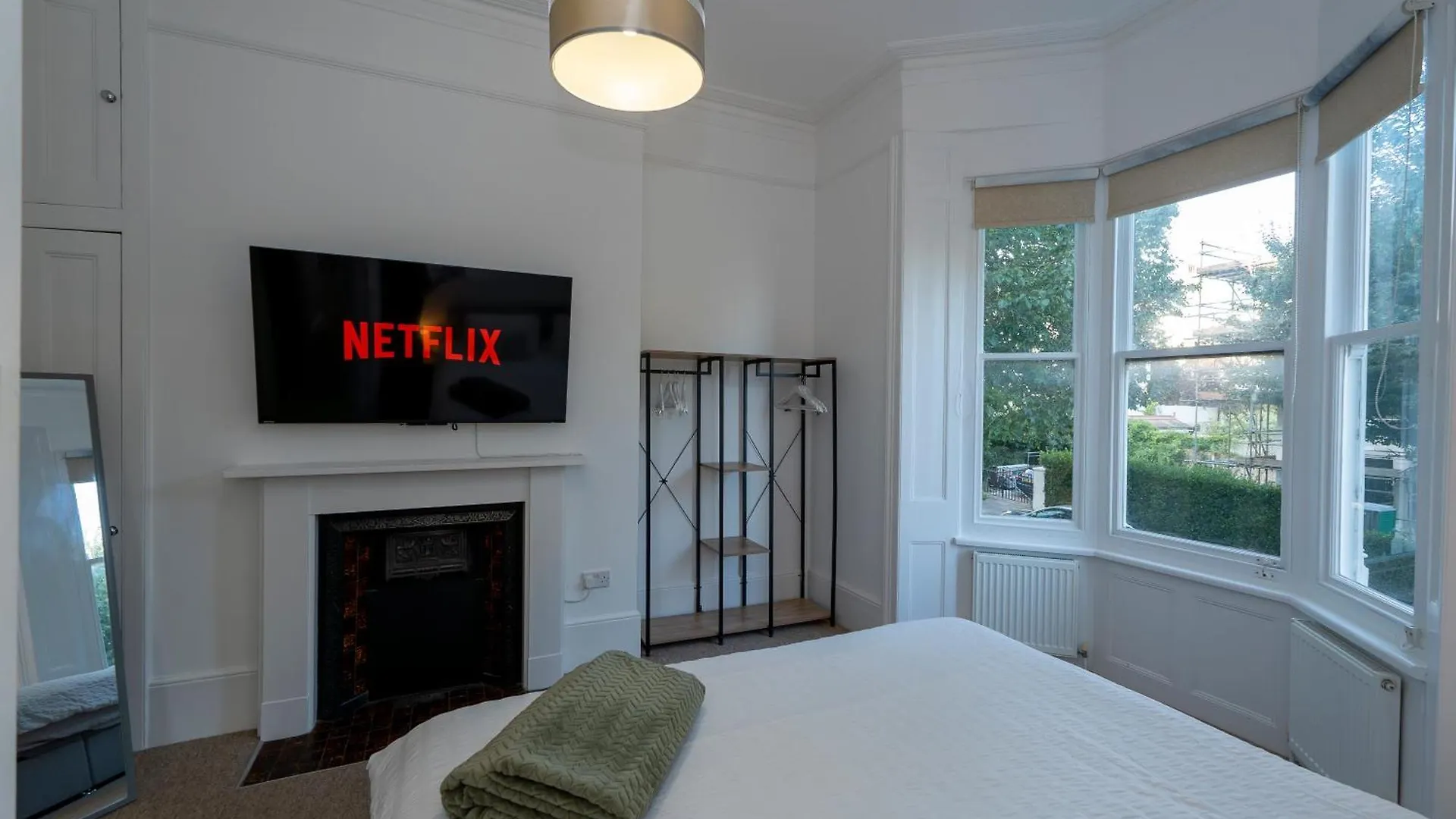 Beautiful Apartments In Central Brighton - Free Parking