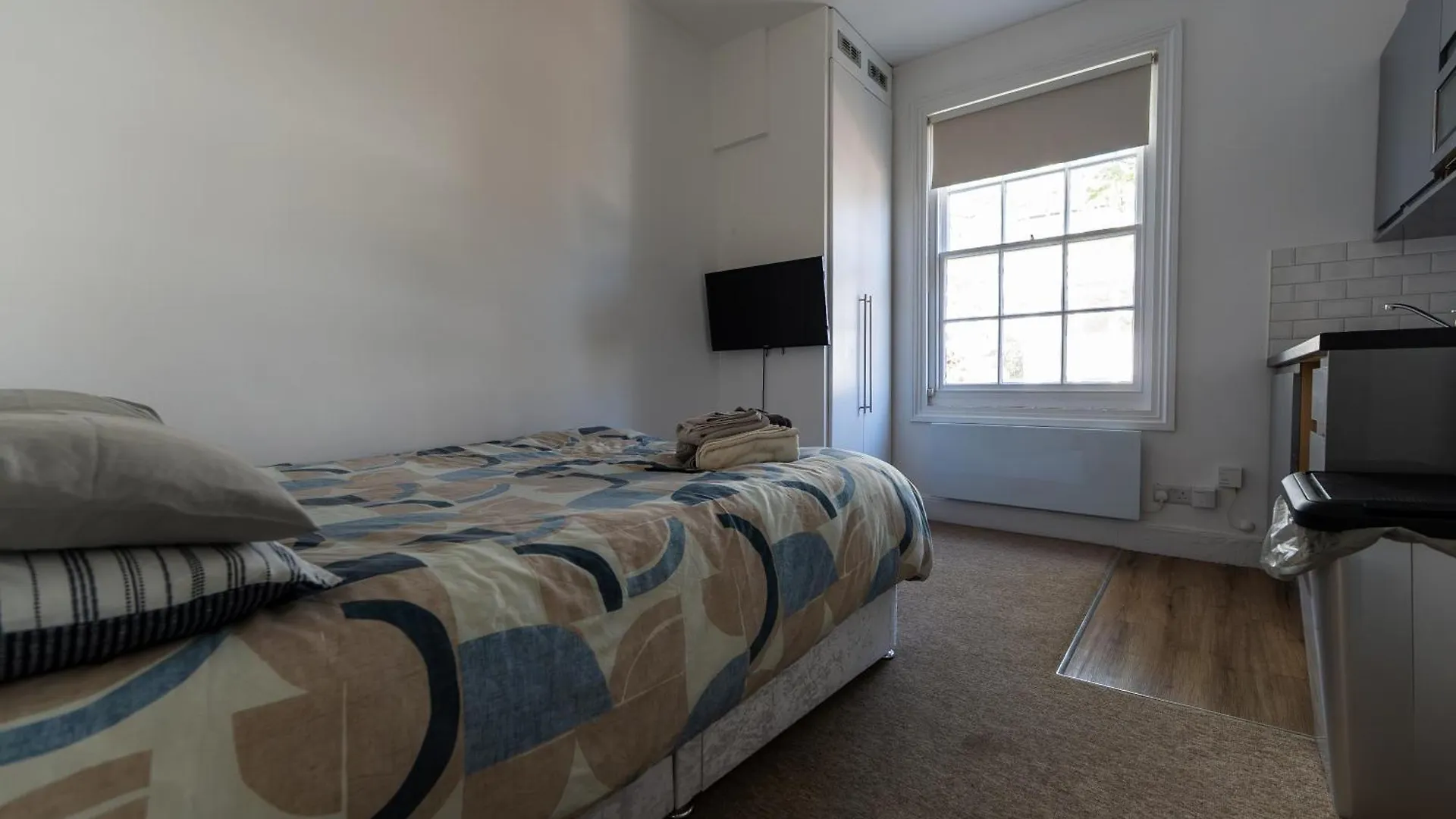 Beautiful Apartments In Central Brighton - Free Parking