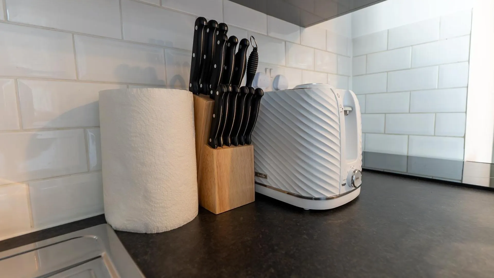 Beautiful Apartments In Central Brighton - Free Parking