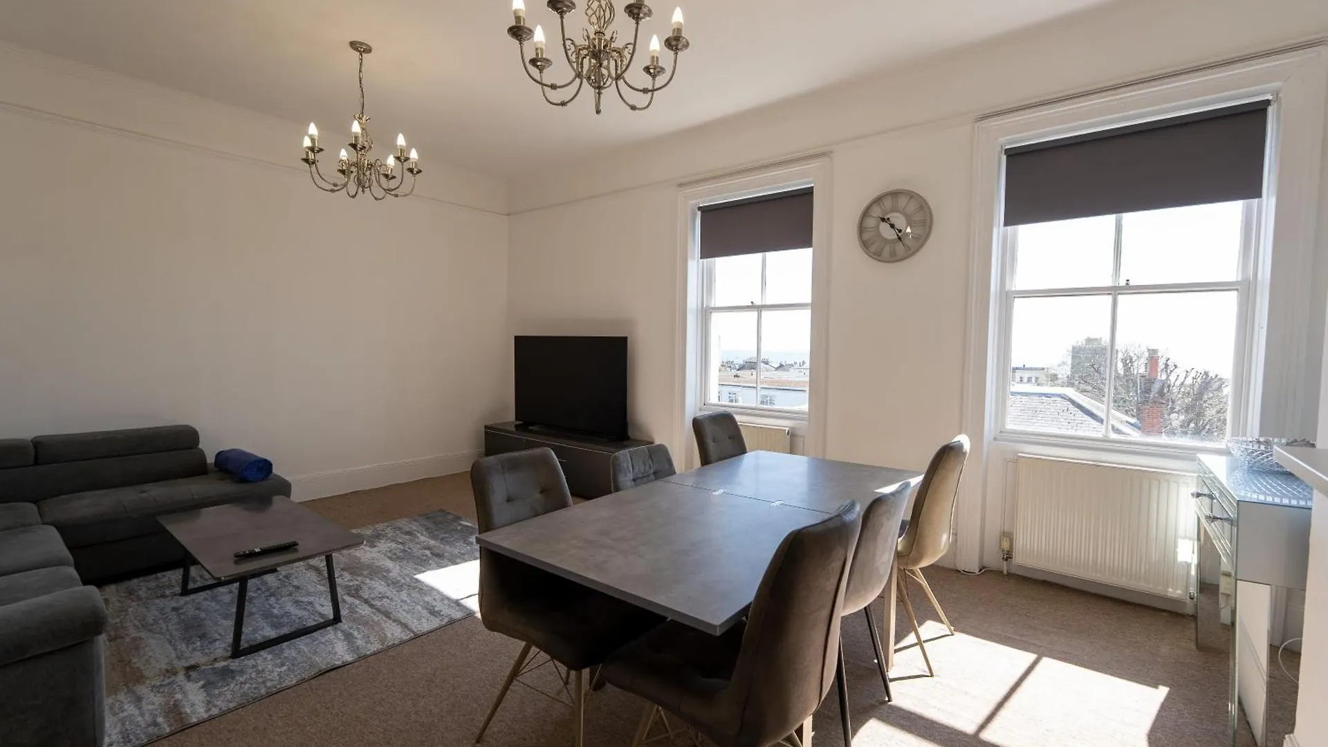 Beautiful Apartments In Central Brighton - Free Parking