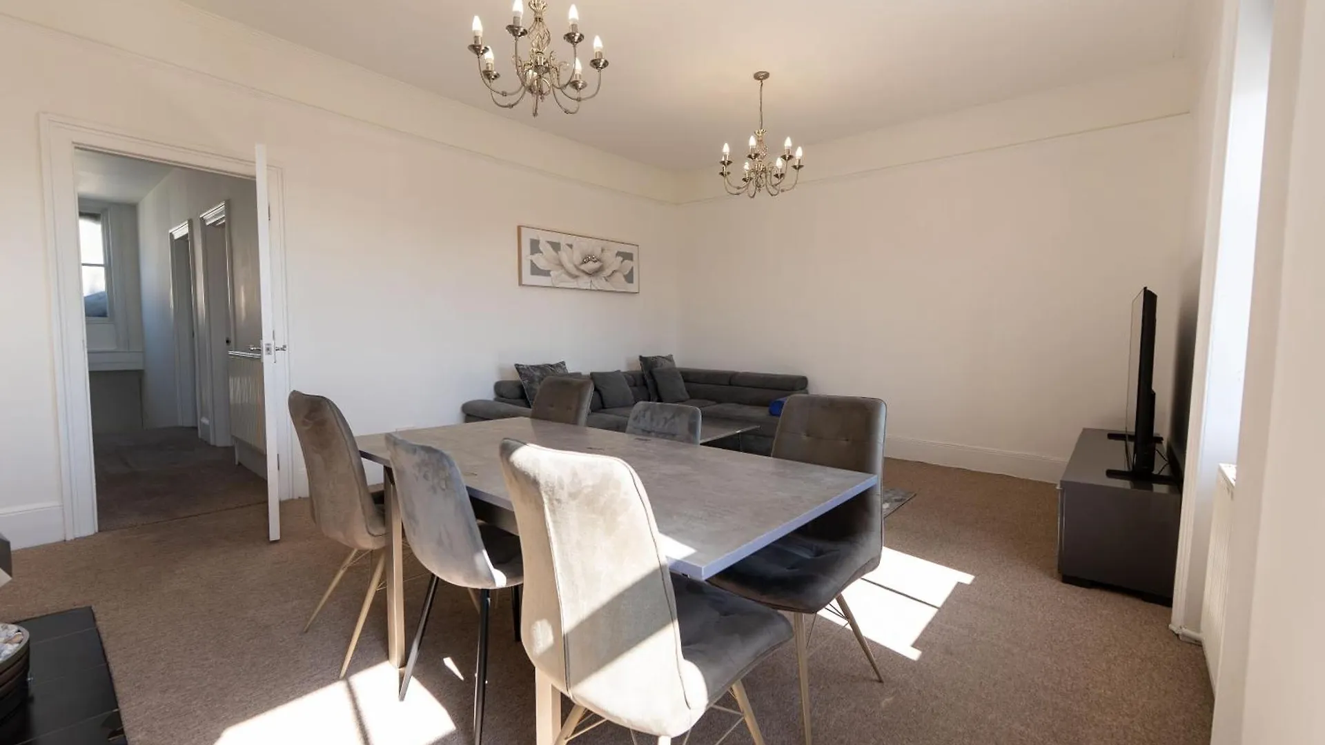 Beautiful Apartments In Central Brighton - Free Parking