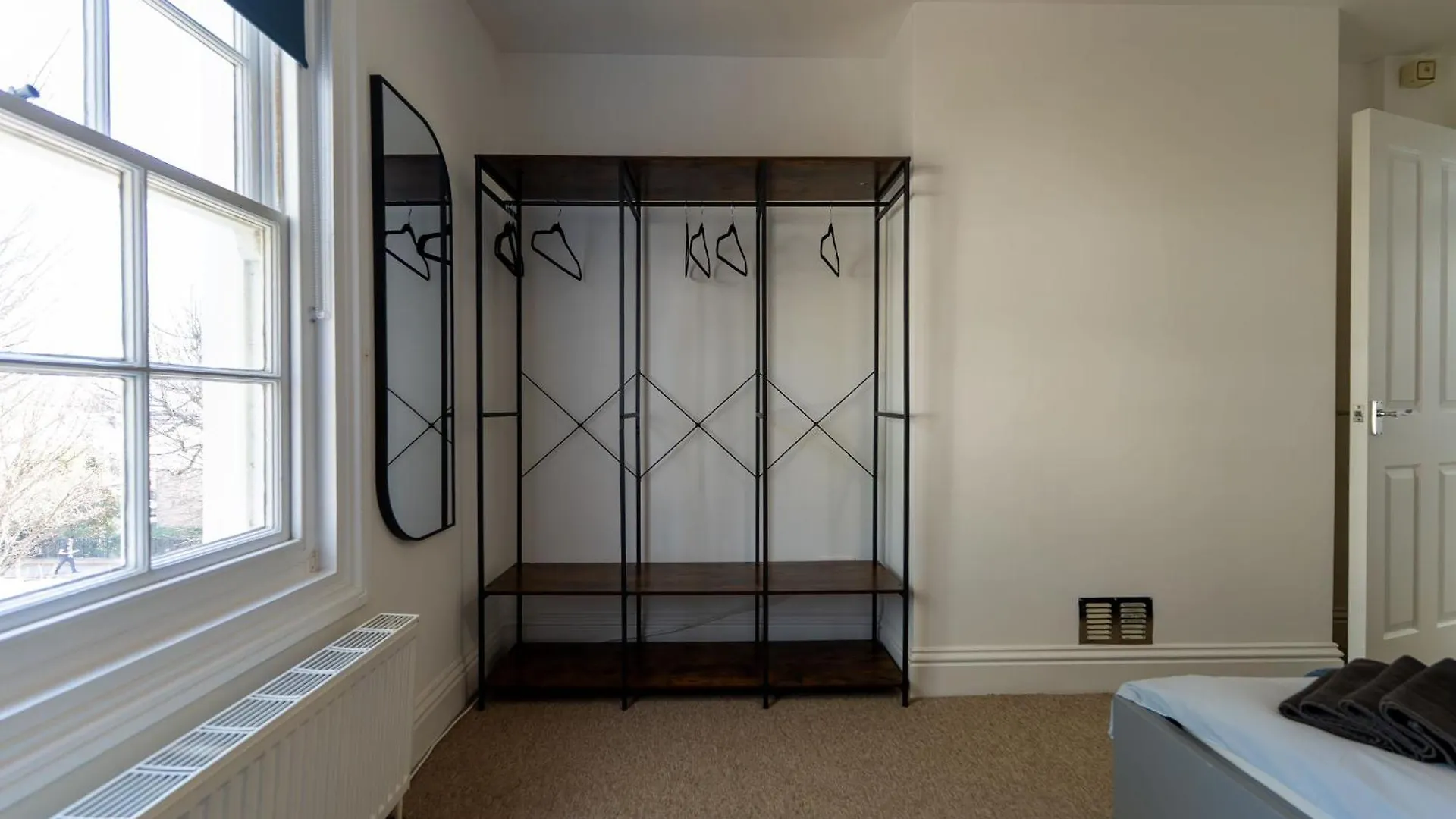 Beautiful Apartments In Central Brighton - Free Parking