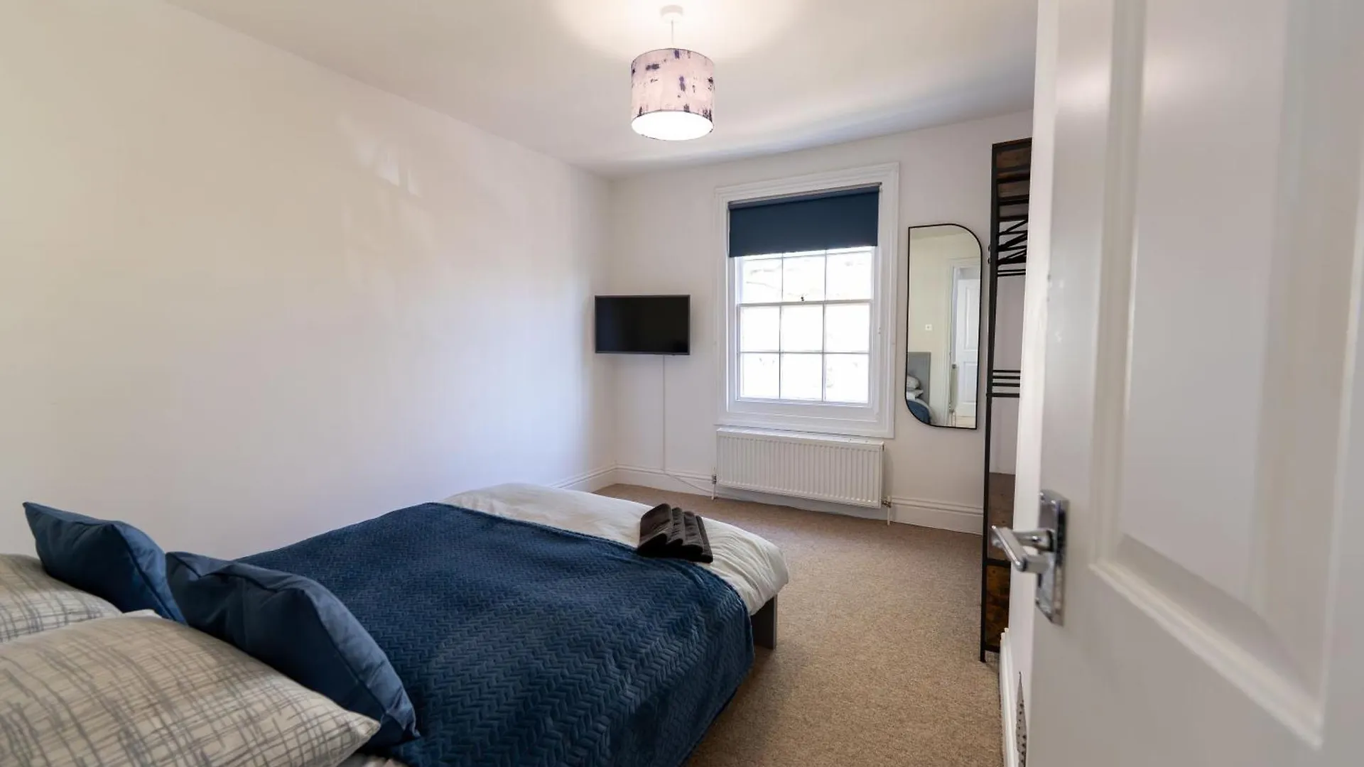 Beautiful Apartments In Central Brighton - Free Parking