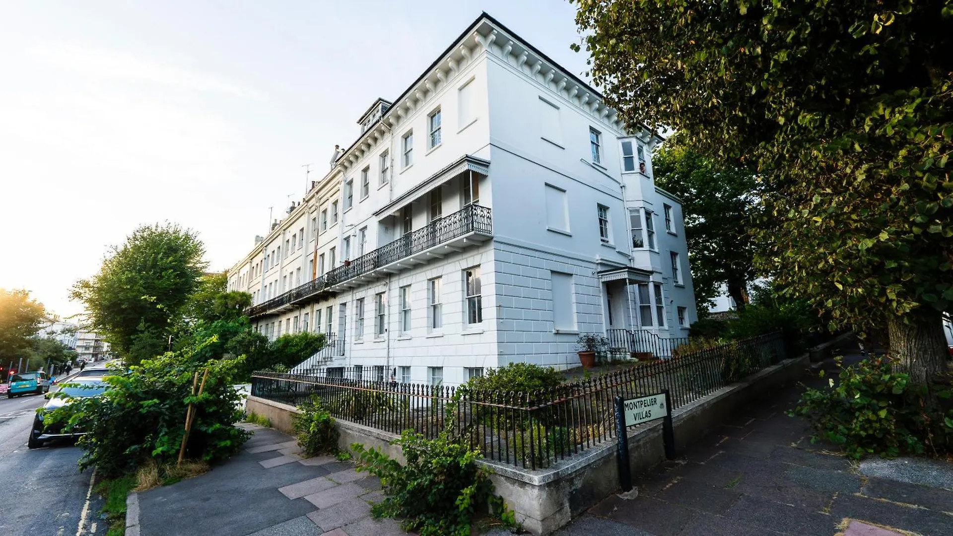Beautiful Apartments In Central Brighton - Free Parking location